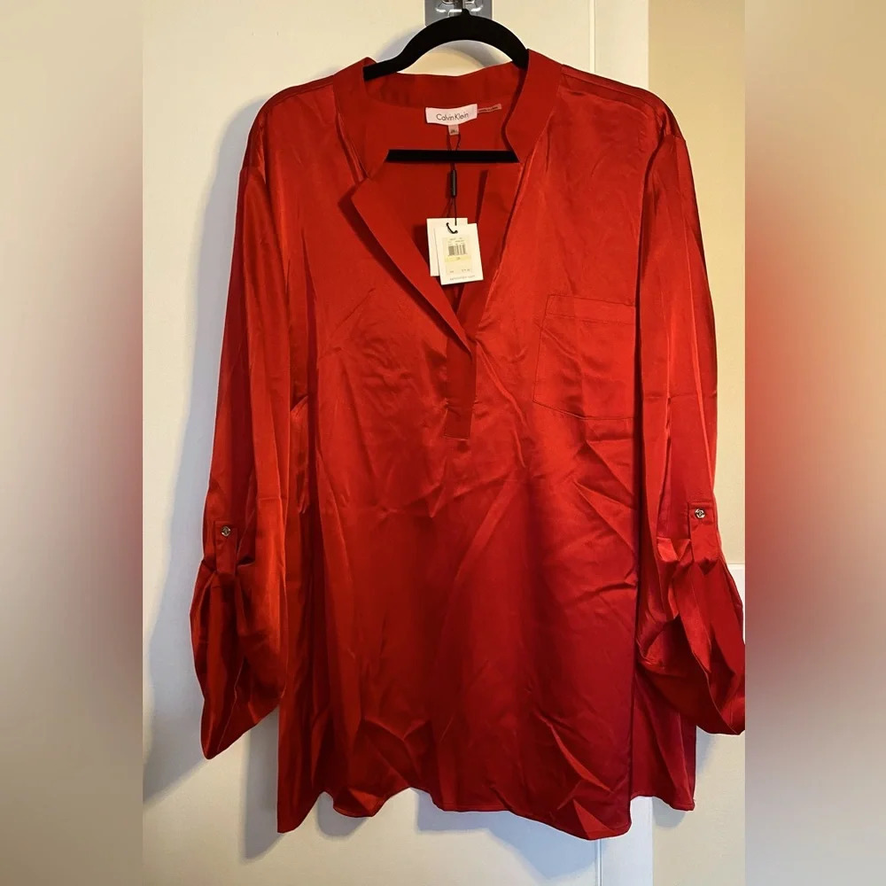 NWT Calvin Klein Red Roll Up Sleeve Top Size 2X